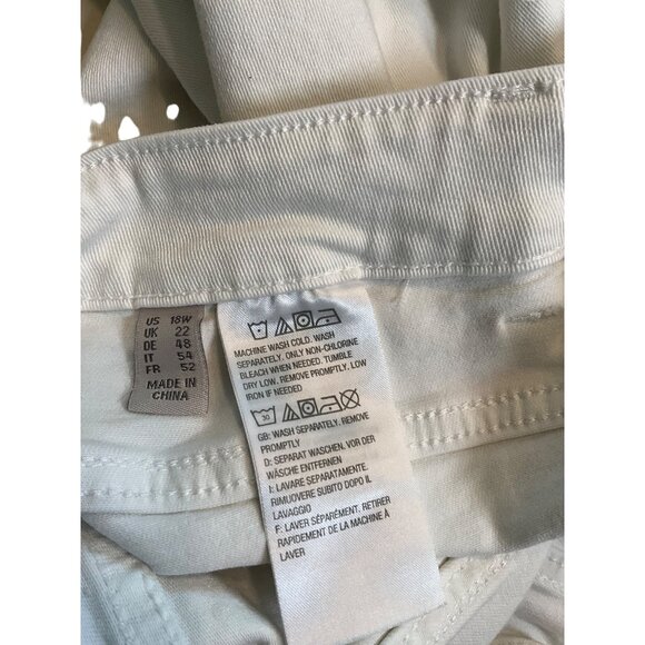 LOGO by Lori Goldstein Skinny Capri Length White Denim Tan Fringe Hem Size 18W - Picture 11 of 11